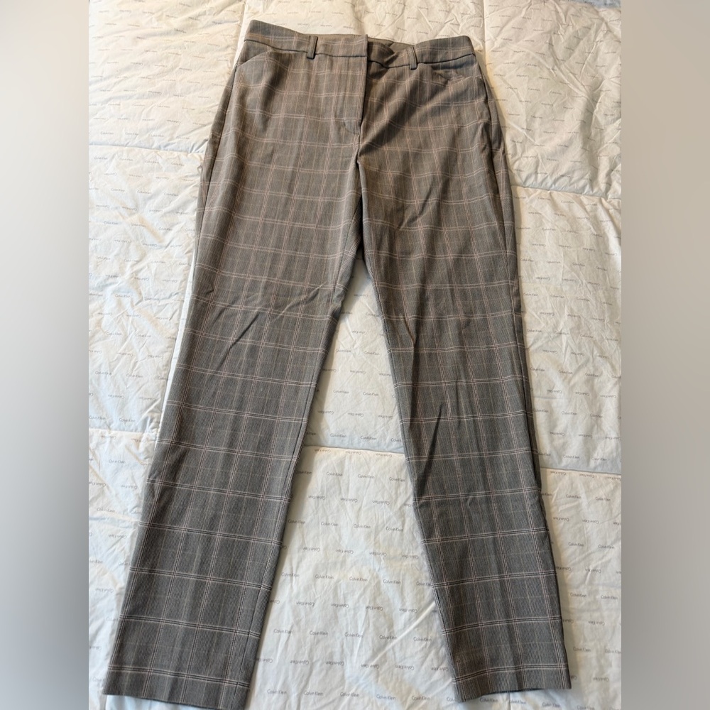 Express Women’s Editor Skinny High Rise Classic Plaid Pants size 10, barely worn